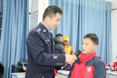 <b>指导学生树立护守</b>