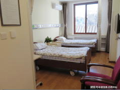 安拆L型平安帮力扶手、可折叠洗澡椅、恒温出统